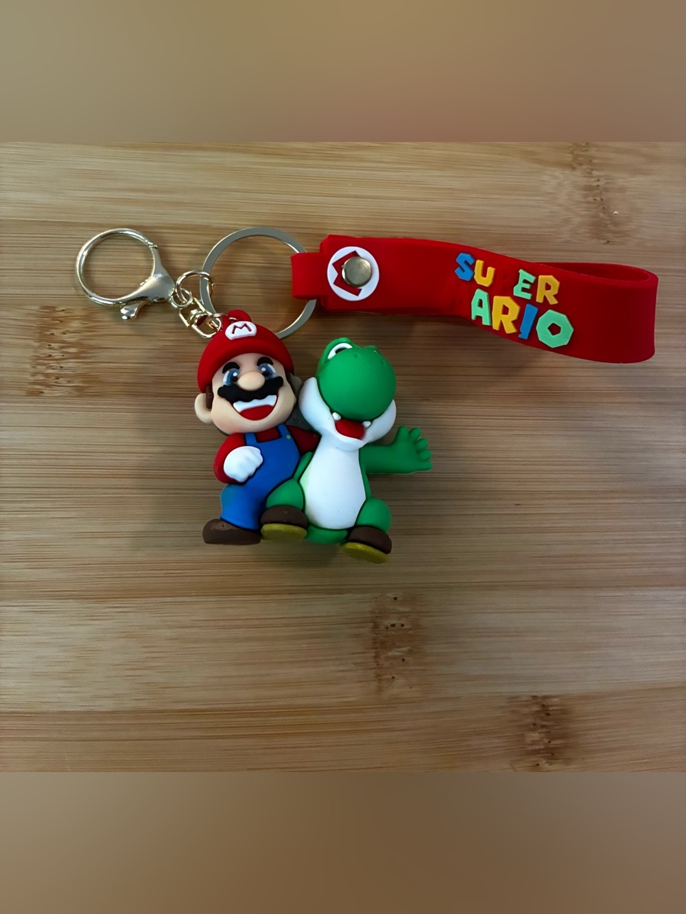 Super Mario & Yoshi Keychain - Red and Green